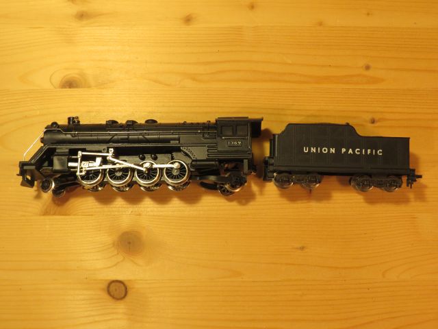 Fleischmann 1367 US Güterzug- Dampflokomotive "Mikado" Union Pacific