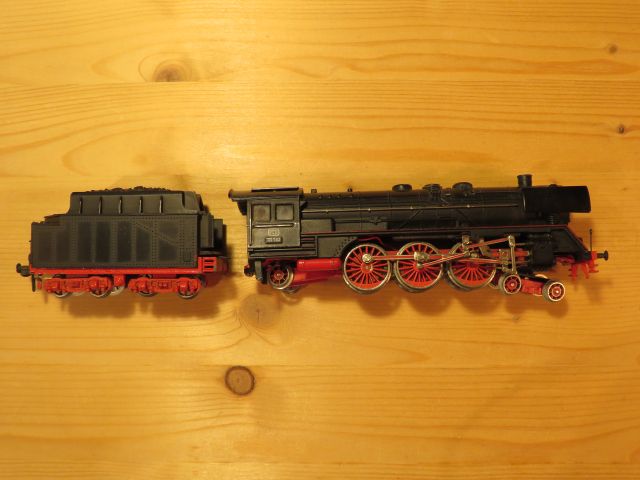 Fleischmann 1361 Dampflok mit Tender BR 01 182 der DB